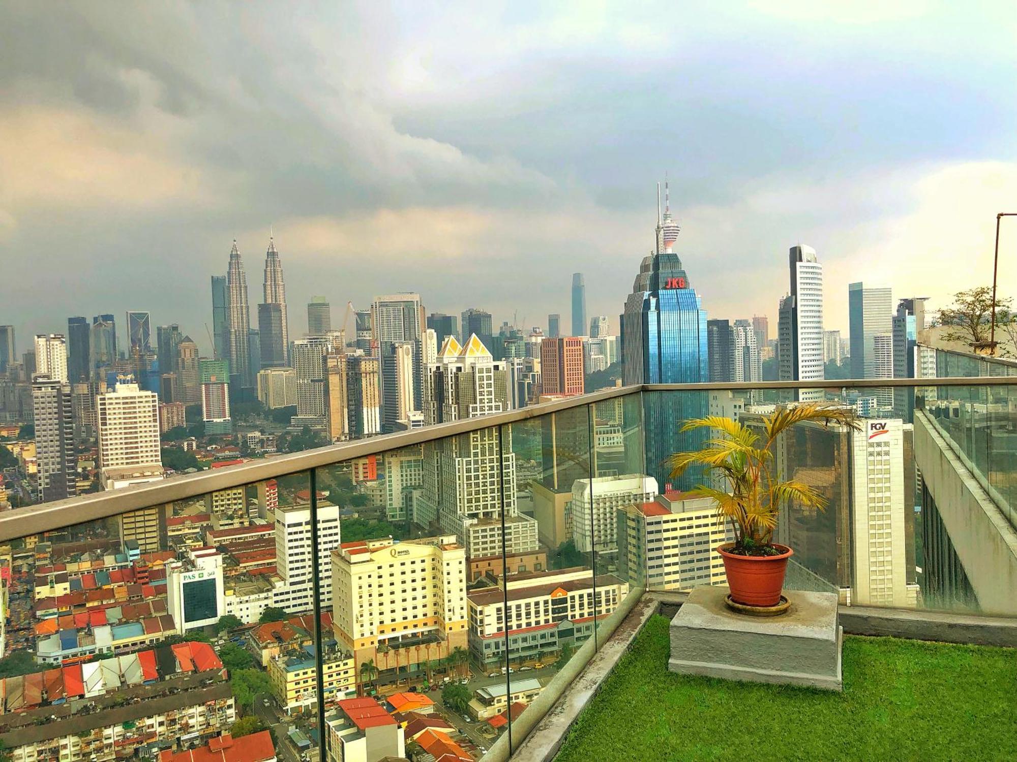 Penthouse On 34 - The Highest Unit And Best Views In Regalia & Private Rooftop Terrace Kuala Lumpur Dış mekan fotoğraf